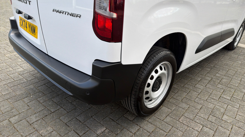 Peugeot Partner Standard Diesel 1.5 BlueHDi 130 Professional Van EAT8